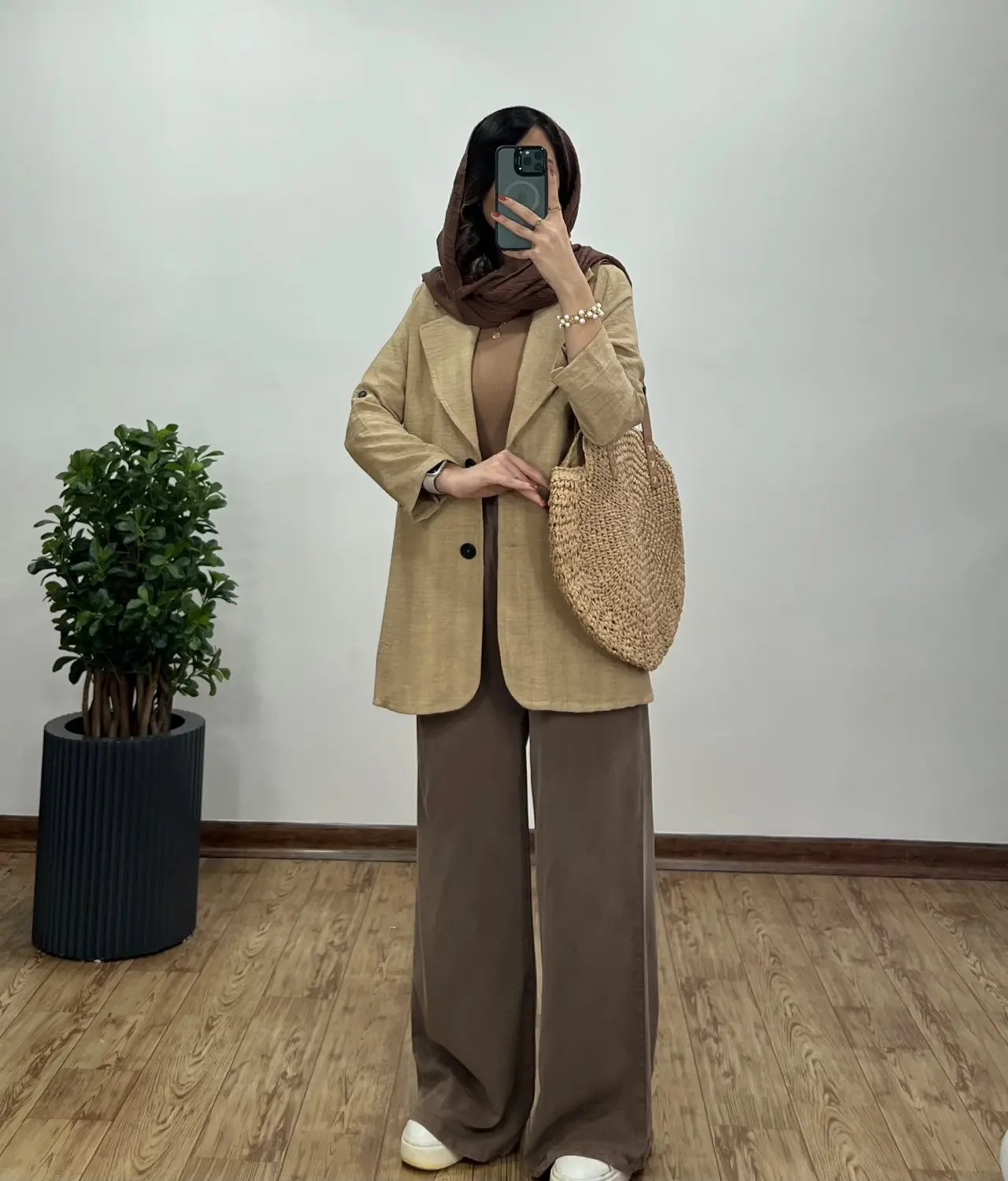 مانتو کتی شانتون آیسو ماهناز 2